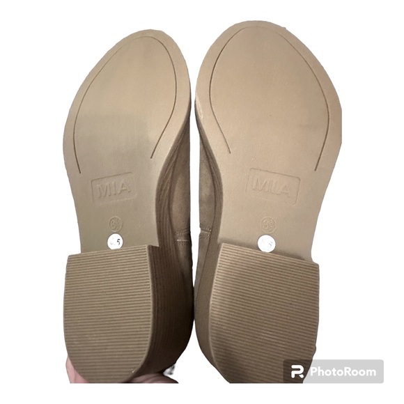 MIA Taupe Booties - Picture 4 of 5